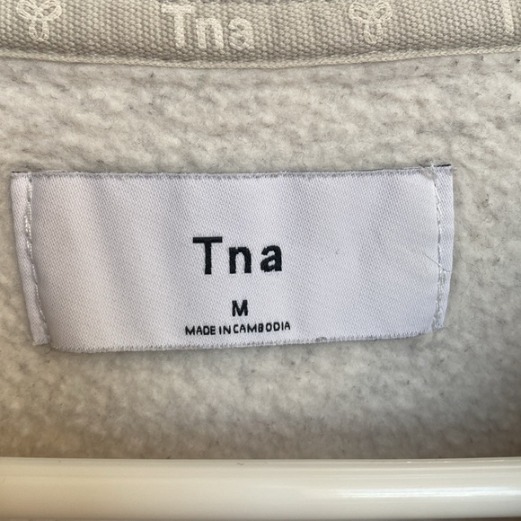TNA Crewneck - Picture 4 of 5